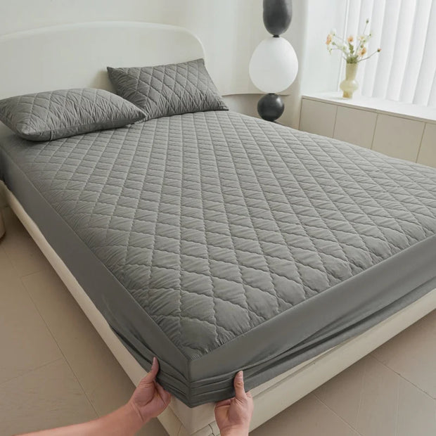 Quilted Thick Waterproof Mattress Cover Mattress Protector Queen King Fitted Sheet Bed Pad Cover Bed Topper ( No Pillow Case)